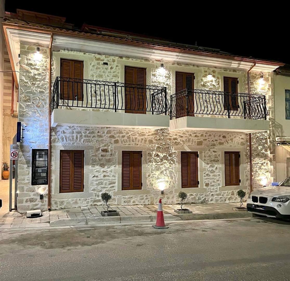Elpis Guest House Himare Exteriör bild
